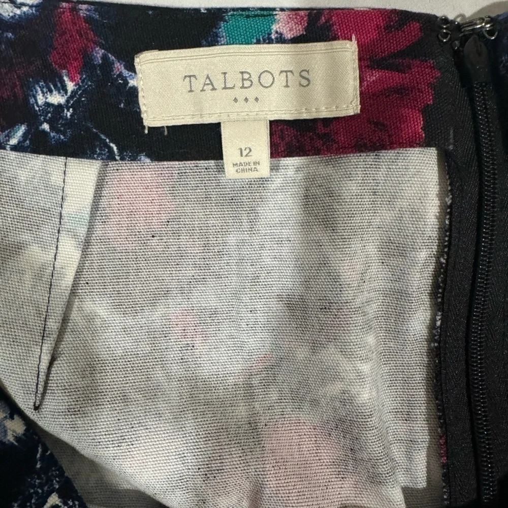 Talbots Pencil Skirt Cotton Blend Classic Workwear Back Zip Slit Floral Size 12